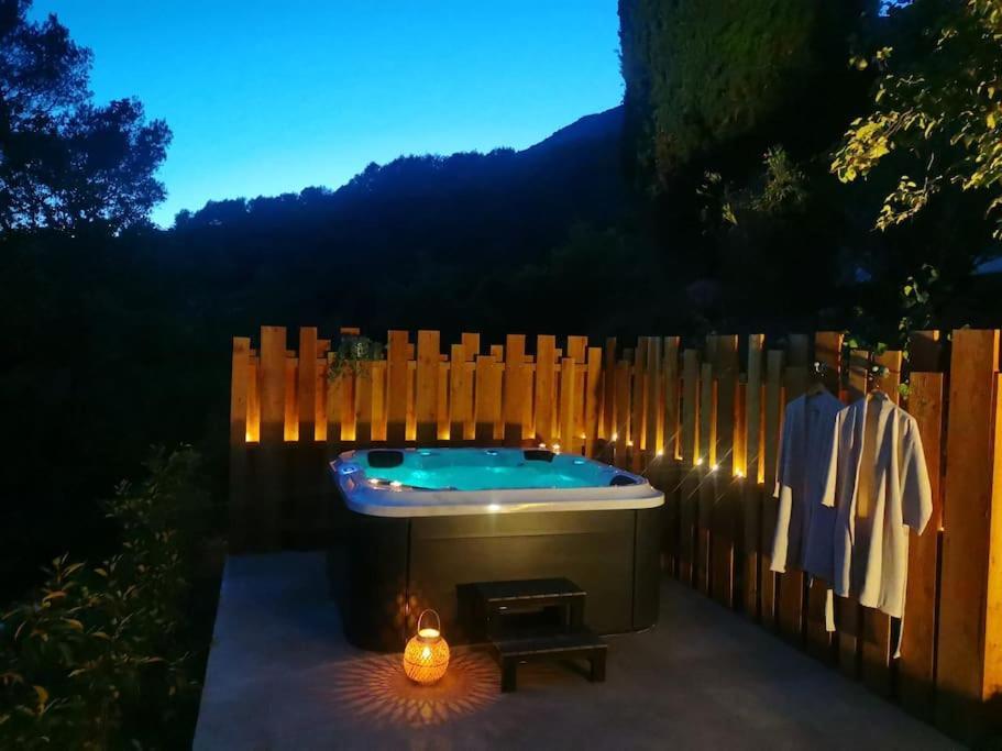 Maison A La Campagne Avec Spa Et Piscine Туррет-сюр-Лу Экстерьер фото